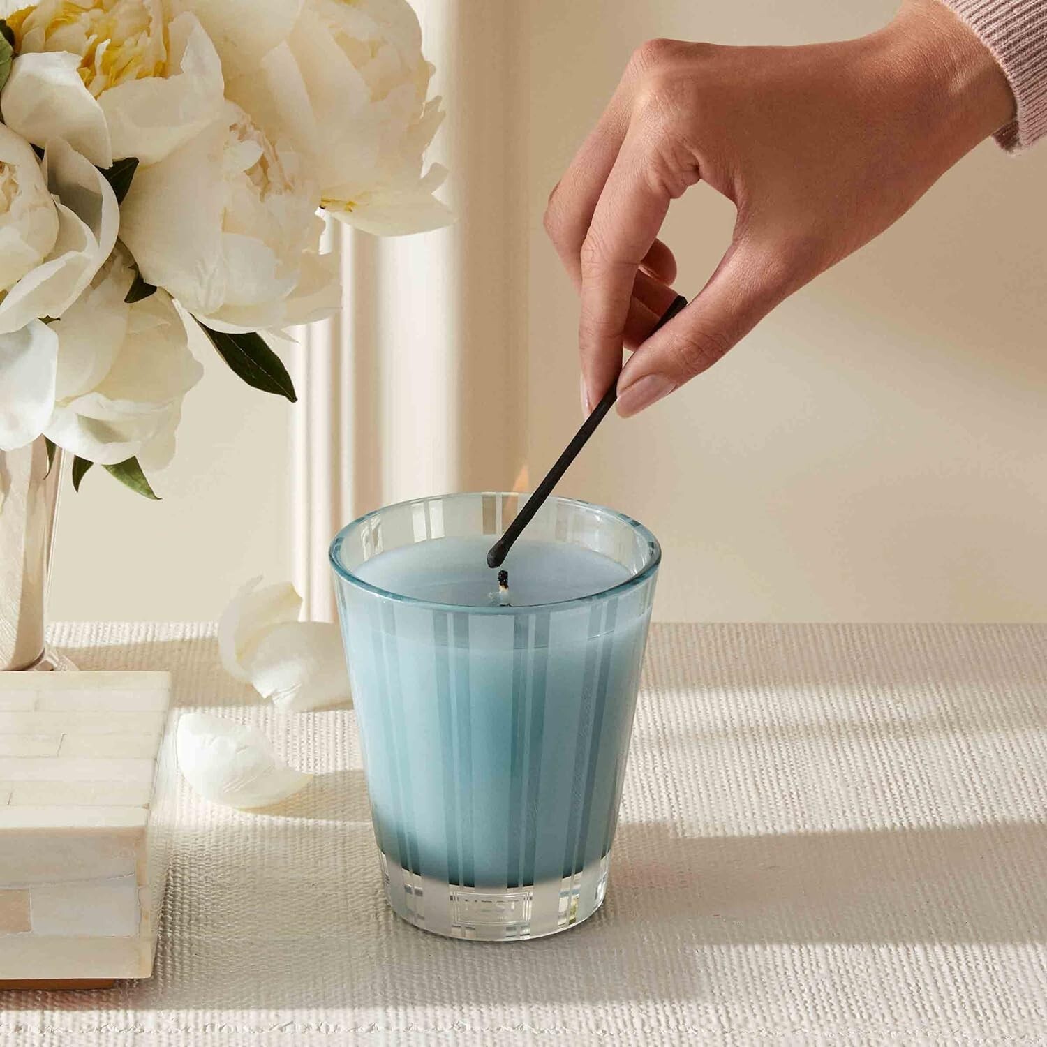 Nest New York Wellness Driftwood & Chamomile Classic Candle 8.1oz New Boxed Gift