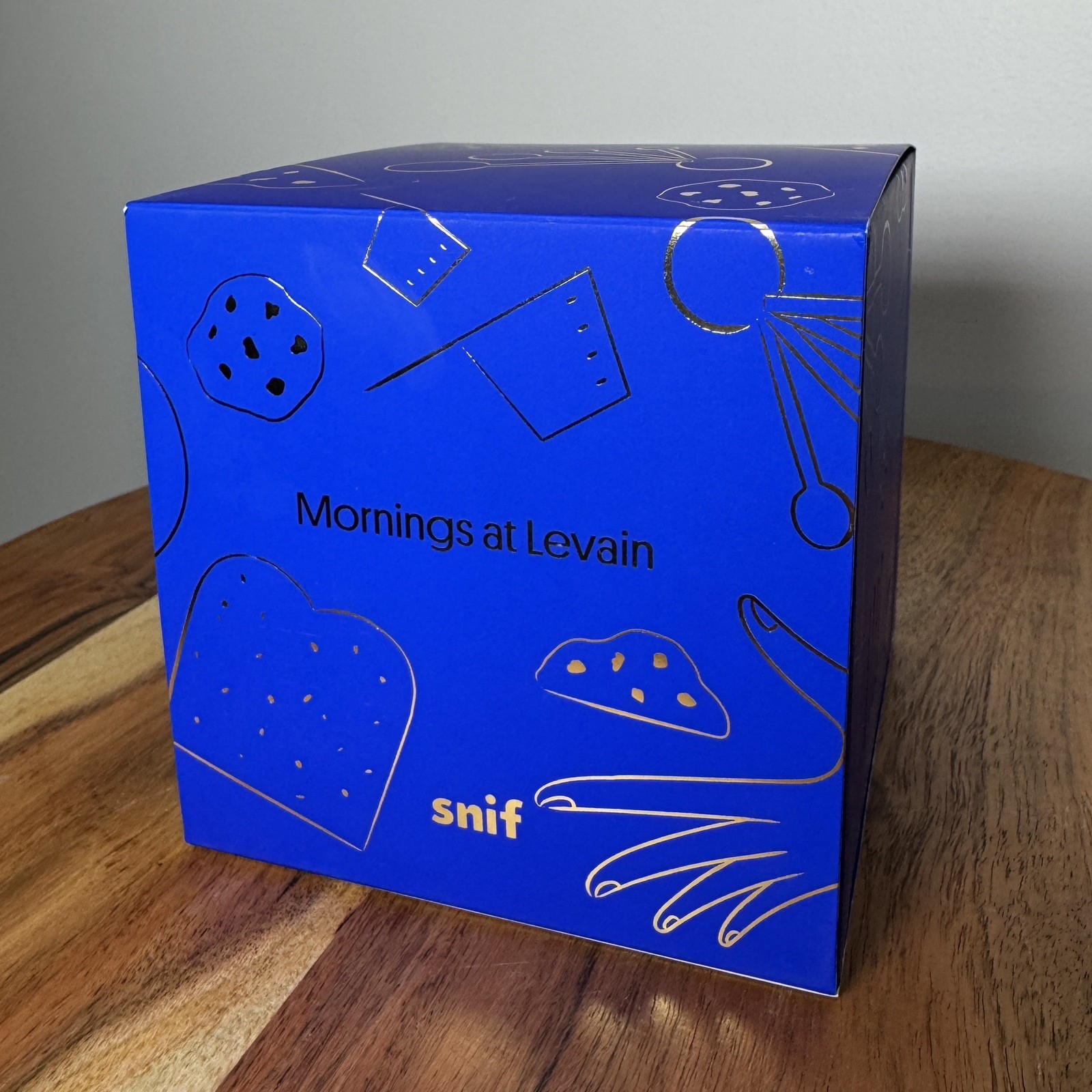 Snif Mornings At Levain Candle New In Box 2 Wick 8.5 oz Glass Jar, Soy Wax Blend