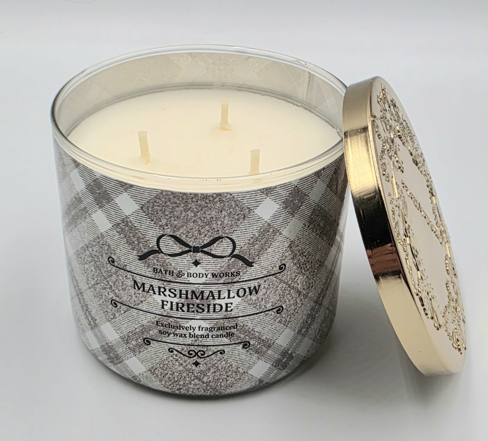 NEW Marshmallow Fireside 3-Wick Candle 25-45 burn hours 14 oz Bath & Body Works
