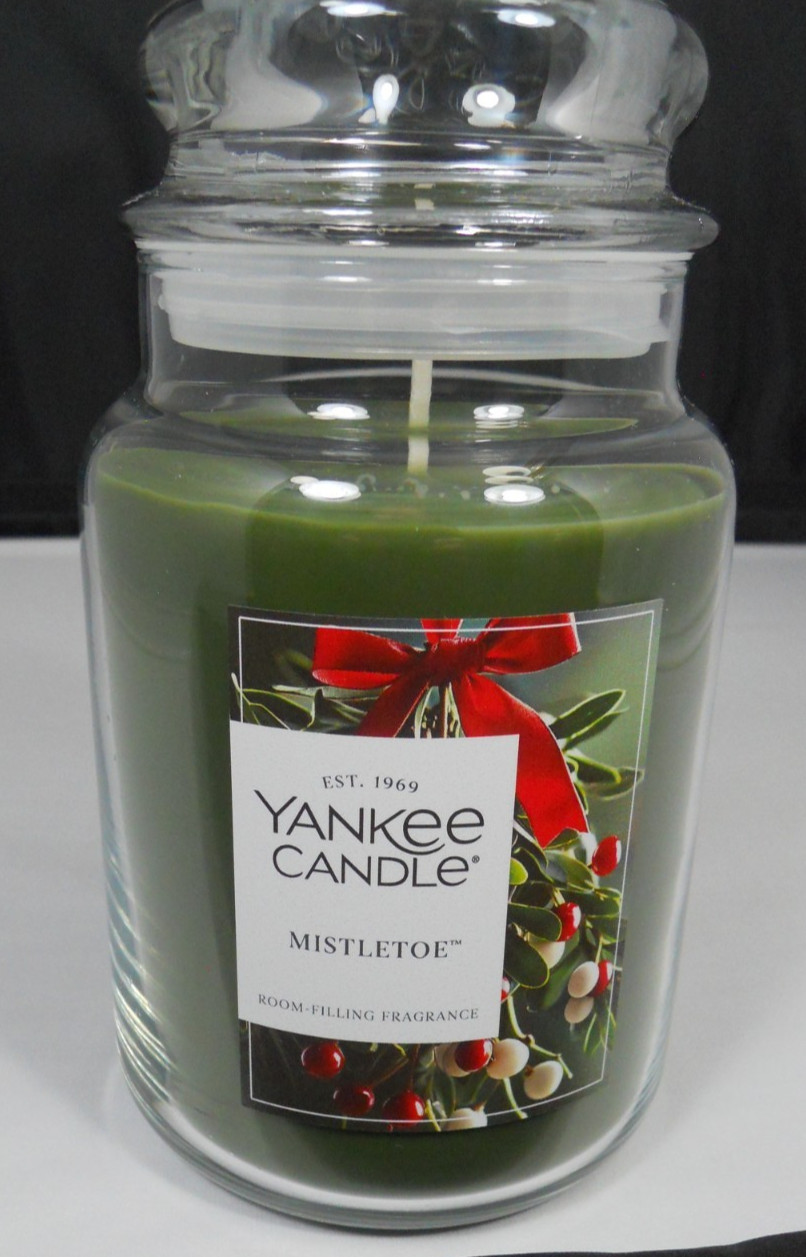 YANKEE CANDLE MISTLETOE SCENTED LARGE JAR CANDLE 22OZ – SINGLE WICK
