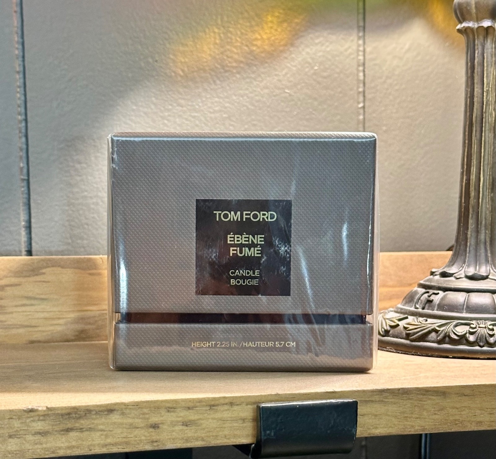 Tom Ford Candle – EBENE FUME – 6.2oz / 2.25″ – NEW In Sealed Box – Luxury Candle