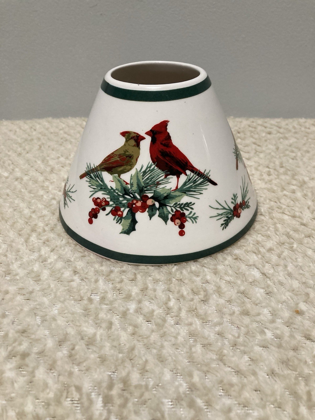 Cardinal/ Pine/ Ivy Jar Candle Ceramic Shade Topper 5.75in Diam 3.75in Tall