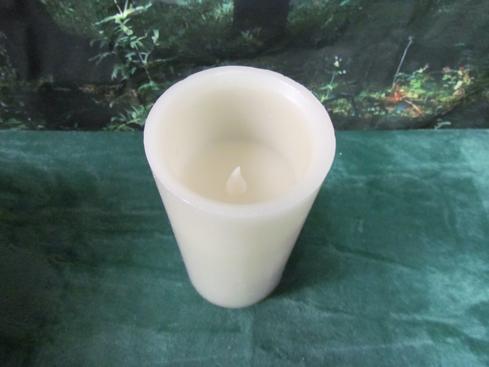 ED ON AIR 7″ DUAL FLAME WAX PILLAR CANDLE IN IVORY WITH GLASS T- LIGHT CAP