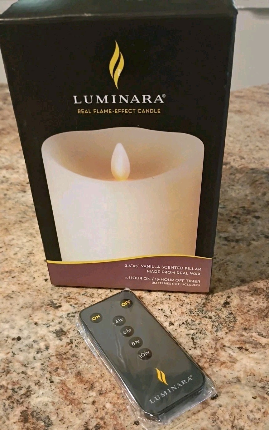Luminara Flicker Flameless Candle Vanilla Scented Wax Pillar Timer +Bonus Remote