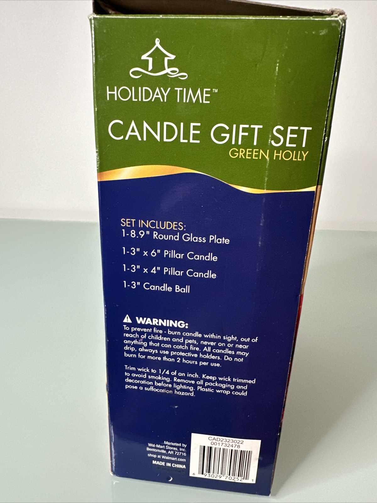 Candle Gift Set. Green Holly. Holiday Time. 3 Candle