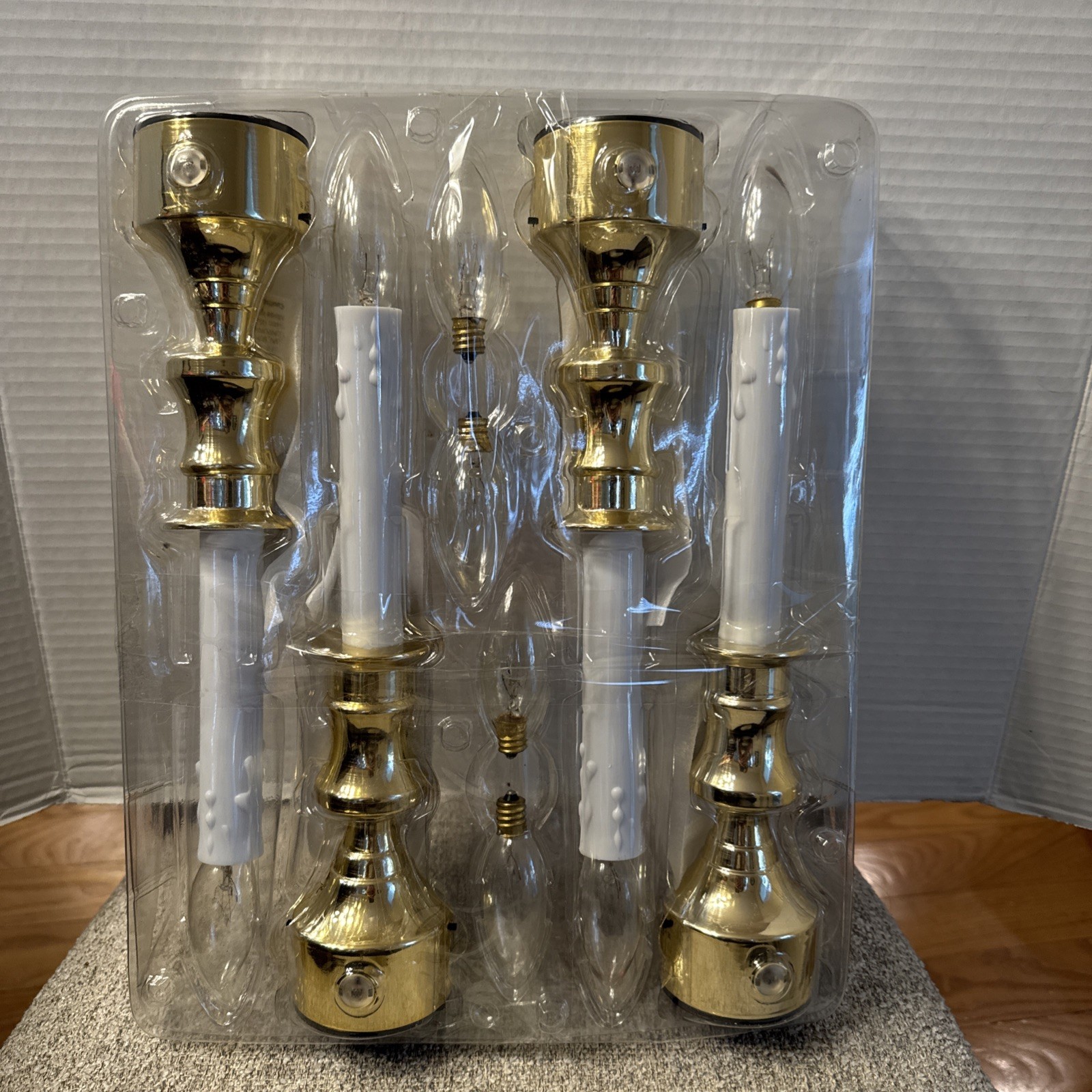 BETHLEHEM LIGHTS SET OF 4 PREMIUM CORDLESS WINDOW CANDLES POLSHED BRASS Tone 14”