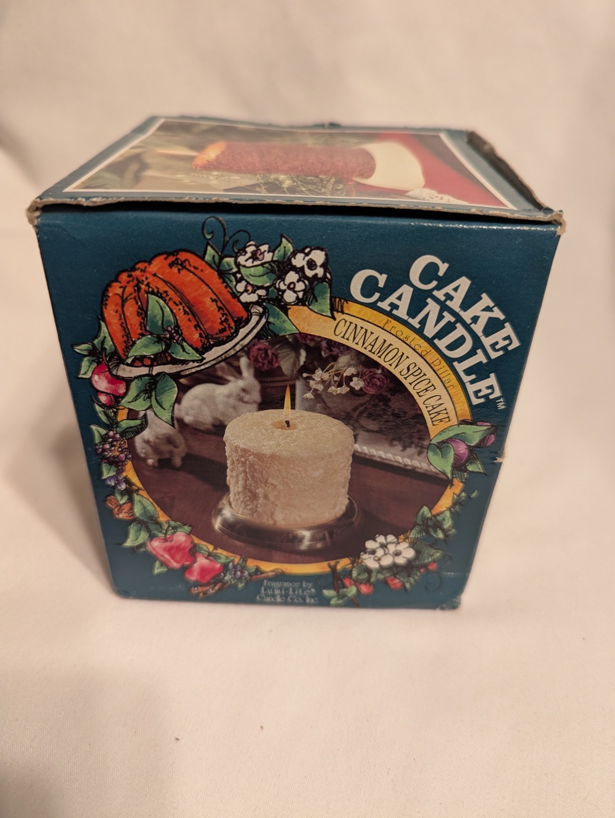 NIP vintage Cinnamon Spice cake candle, Lumi-Lite, Hearth & Home Traditions Ltd.