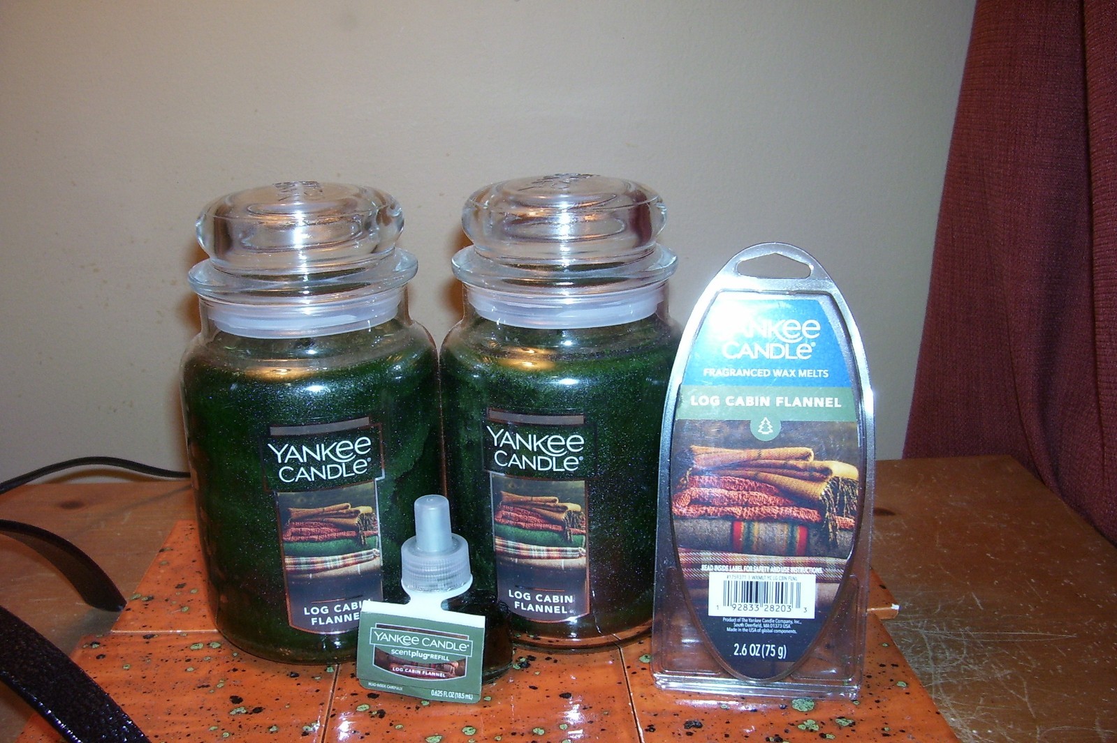 yankee candle 2-22oz JARS LOG CABIN FLANNEL + 1 PKG WAX MELTS + REFILL