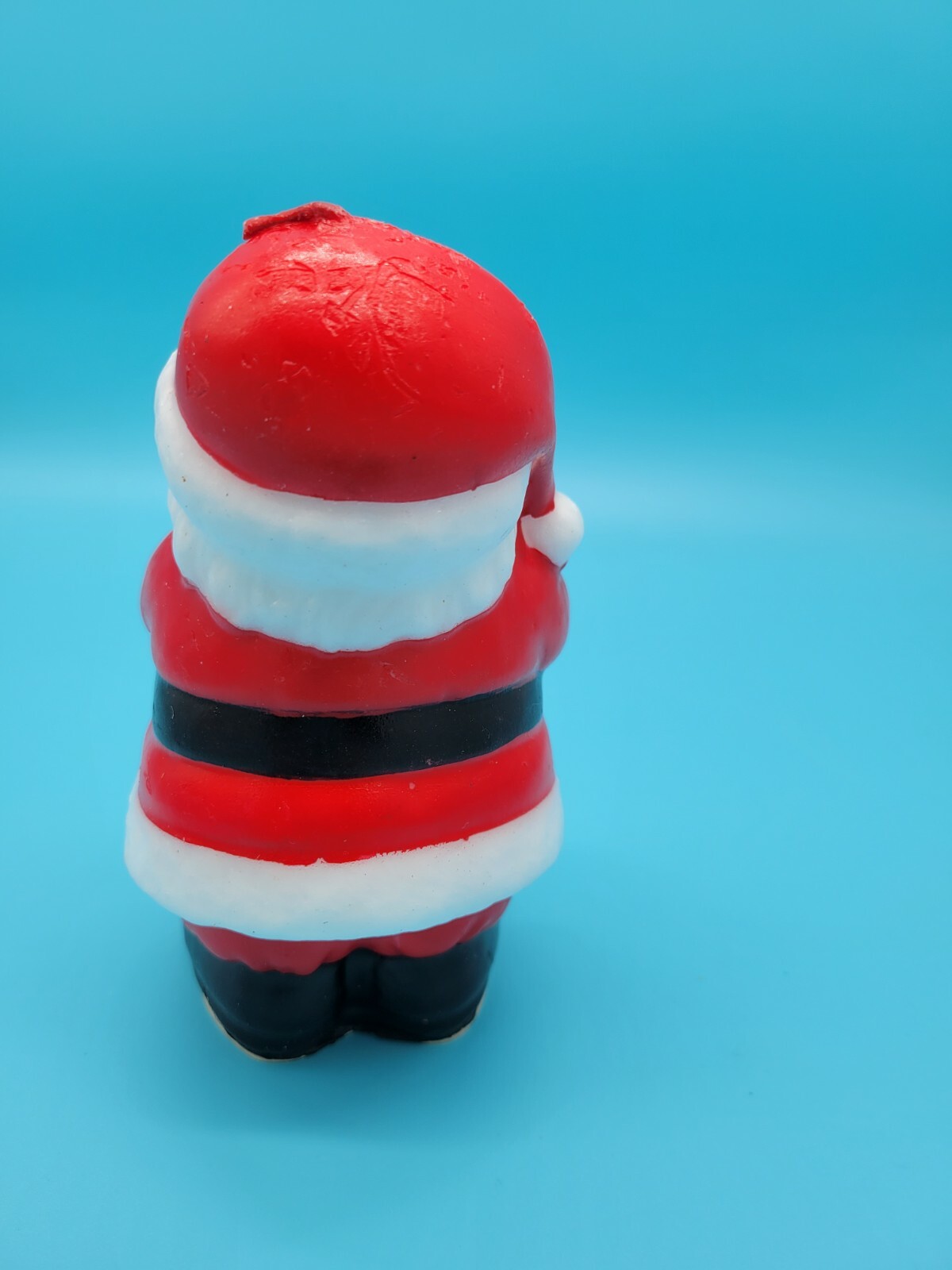 Avon Vintage1986 Jolly Santa Candle 5 1/2 ” Tall Holding Candy Cane. NEW IN ORIG