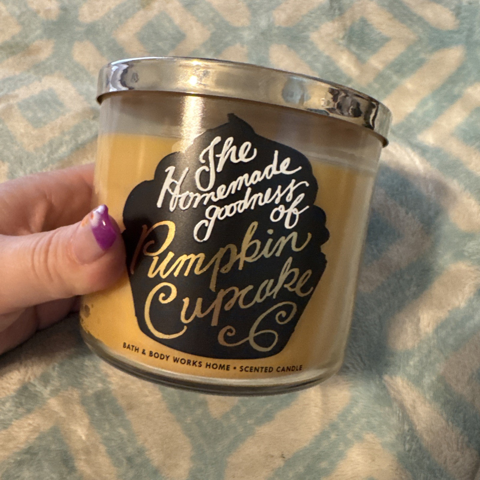 Bath & Body Works PUMPKIN CUPCAKE Candle 3 Wick Large Size 14.5 oz Very Rare New