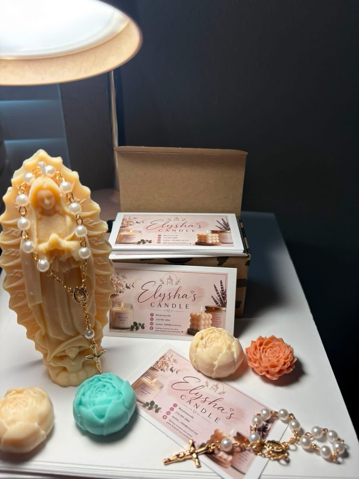 Vela de la Virgen de Guadalupe con Rosario y caja incluidos .