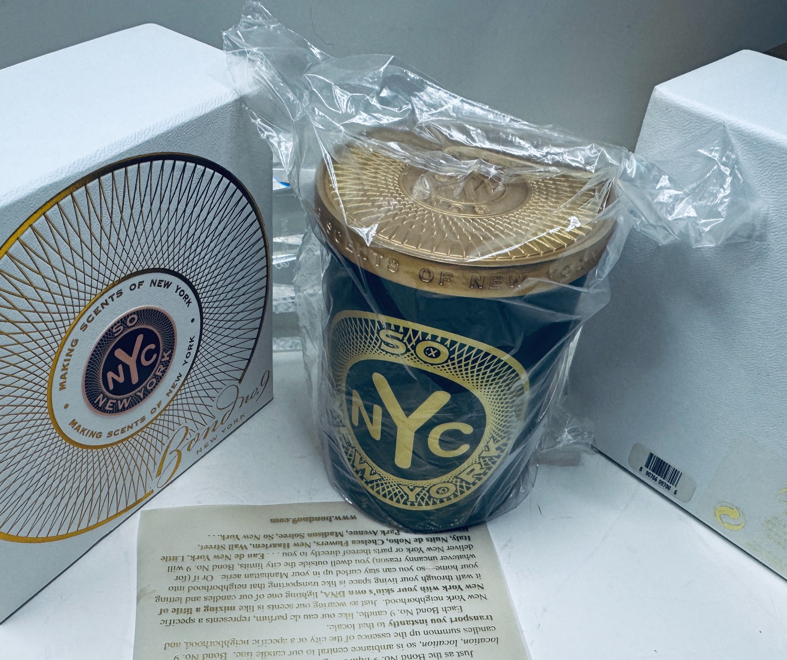 1 pc x SO NEW YORK CANDLE by BOND NO. 9 NIB 100 %aut sealed