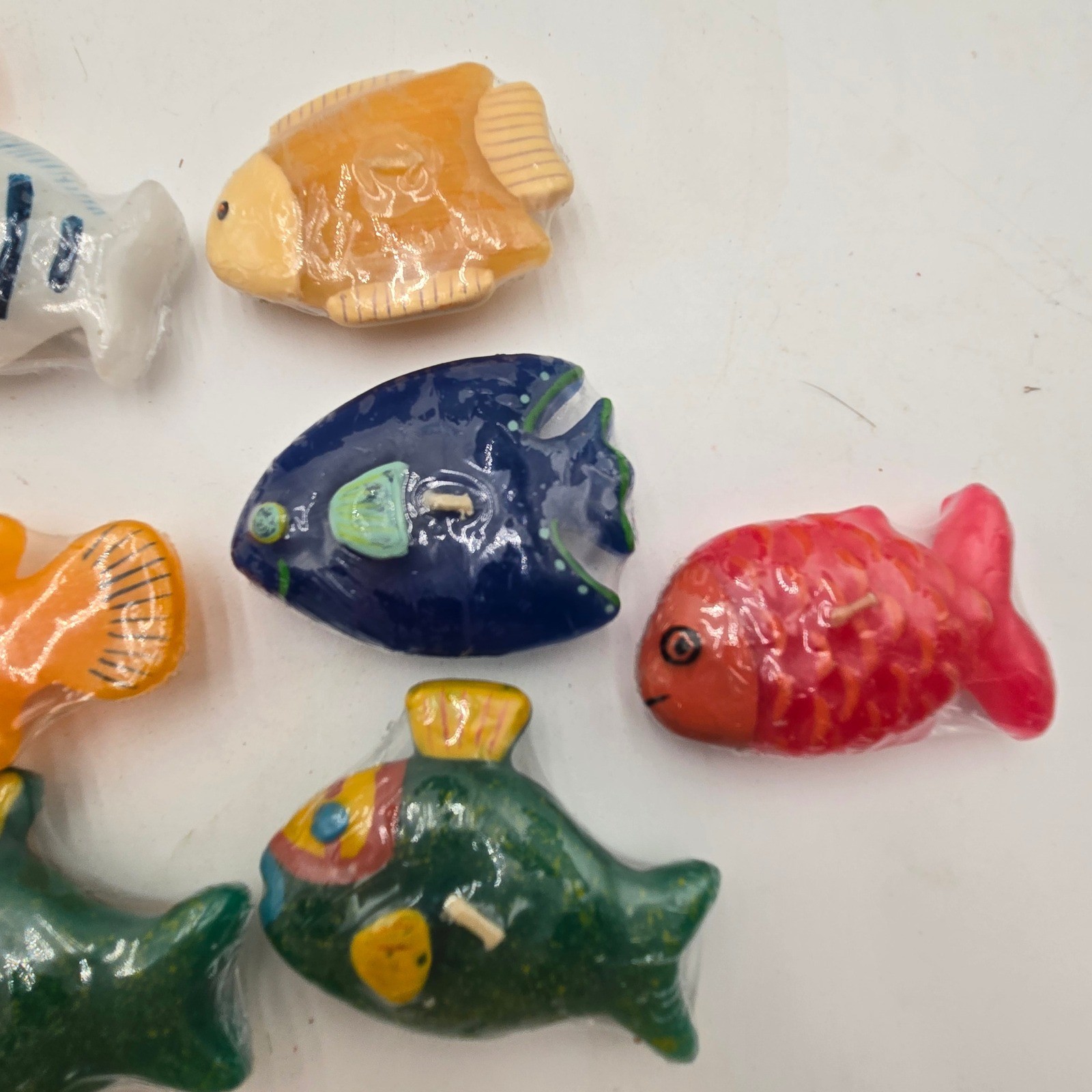 Set of 8 Tropical Fish Floating Candles Colorful Aquatic Party Sealife Bathroom