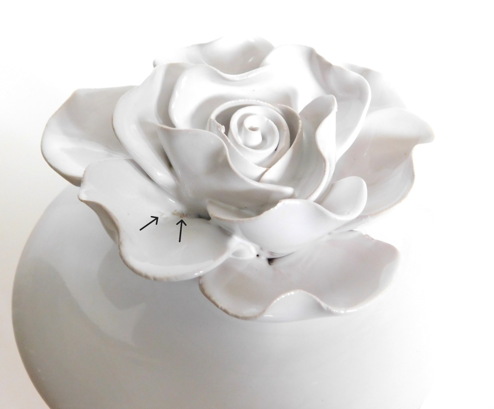 LightScapes Blooming Peony Candle 3 Wick, 18 oz, 30-55 Hours Burn Time