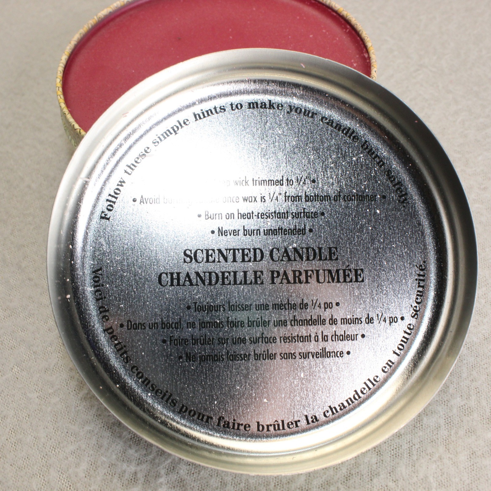 Hallmark Scented Candle Tin Red Mulberry Botanical Berry Round Decorative 6oz