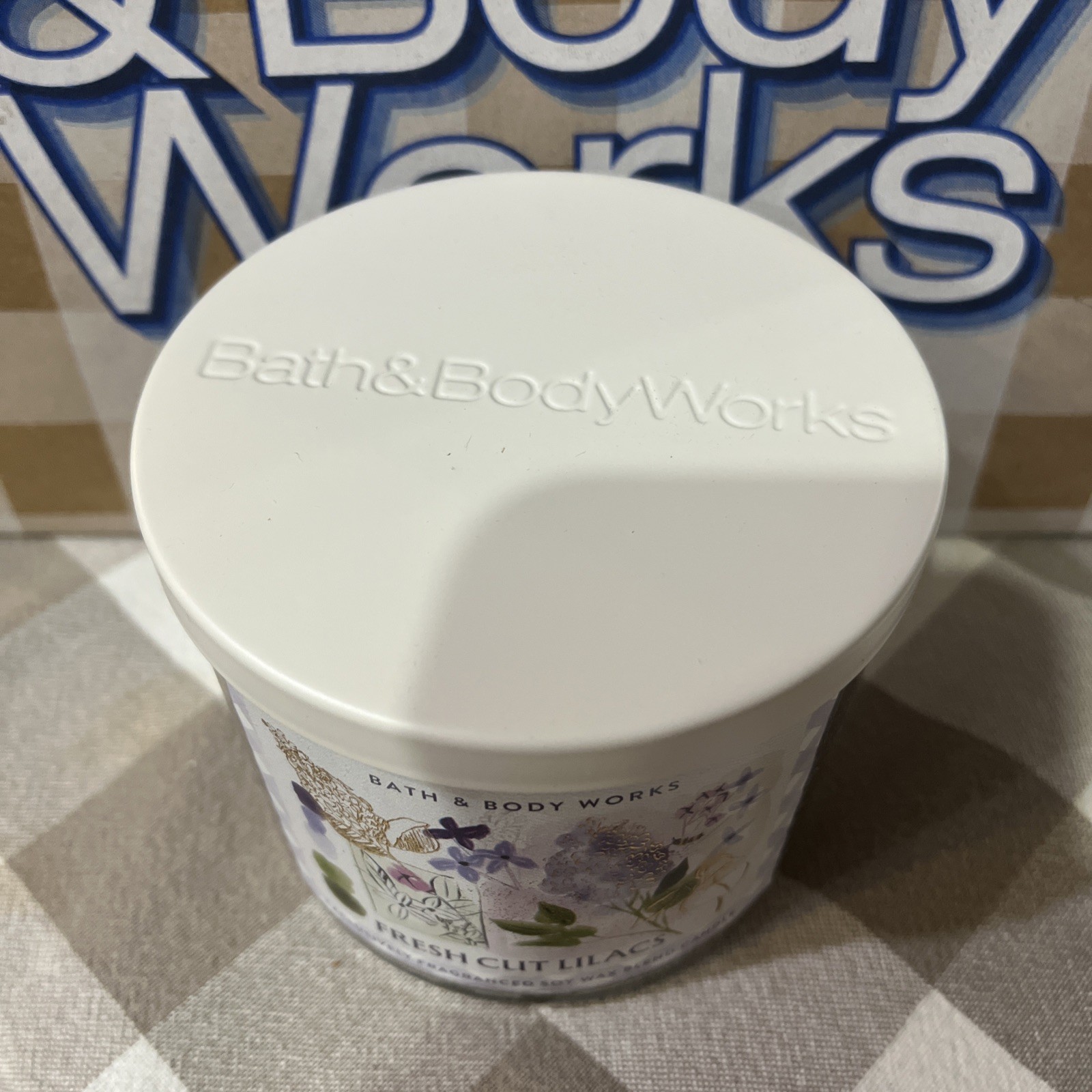 Bath & Body Works FRESH CUT LILACS 🪻 3 Wick SCENTED Candle 25-45 Hrs DELICIOUS
