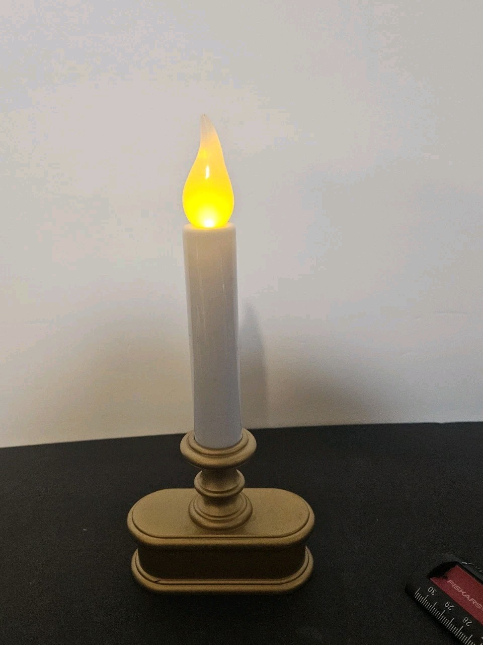 Carlon Candle Single Battery Operated Flicker Window Light Cordless Flame