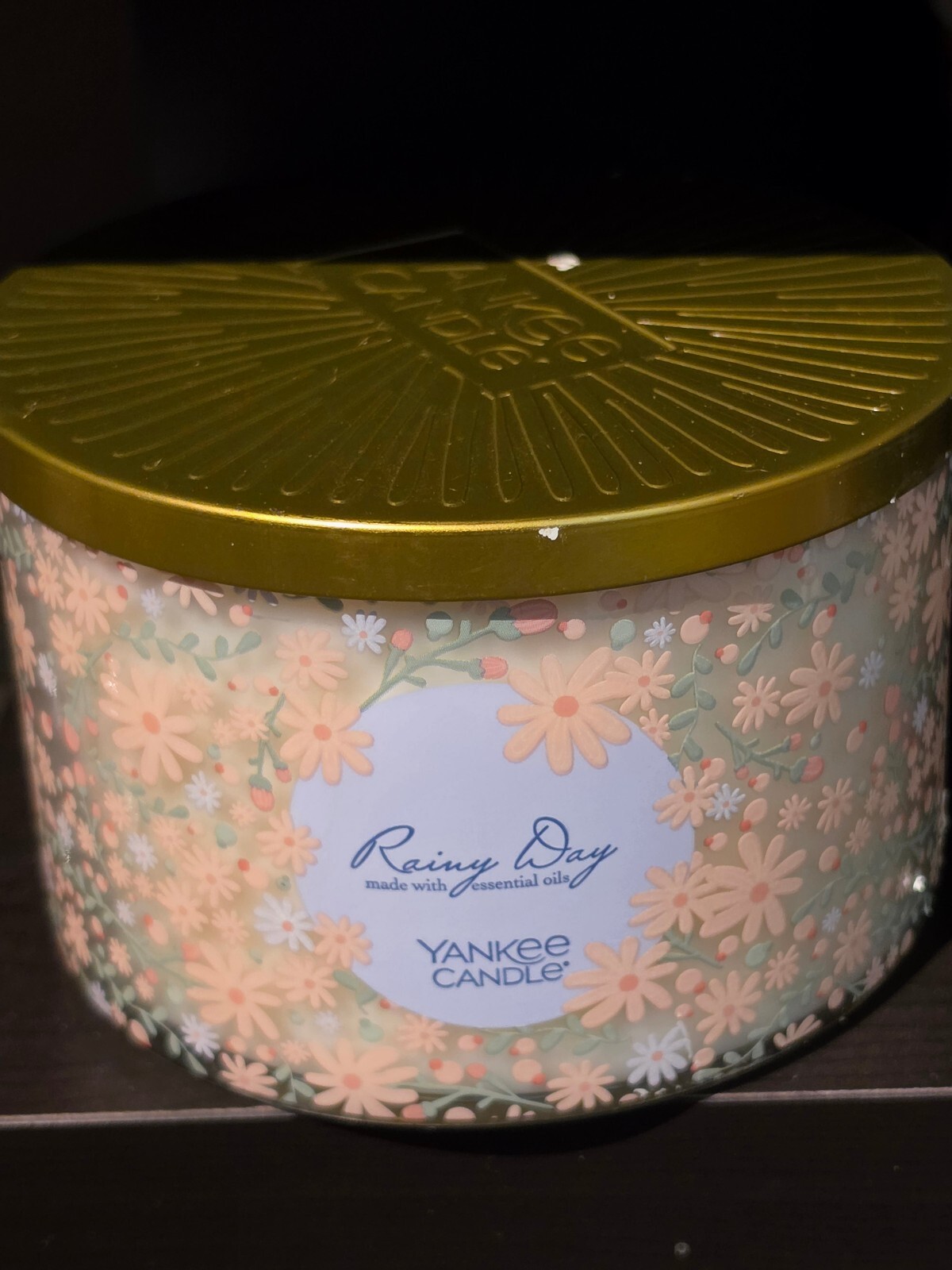 Yankee Candle Rainy Day 18 oz 3-Wick Rare HTF New Unburned Floral Tin Lid
