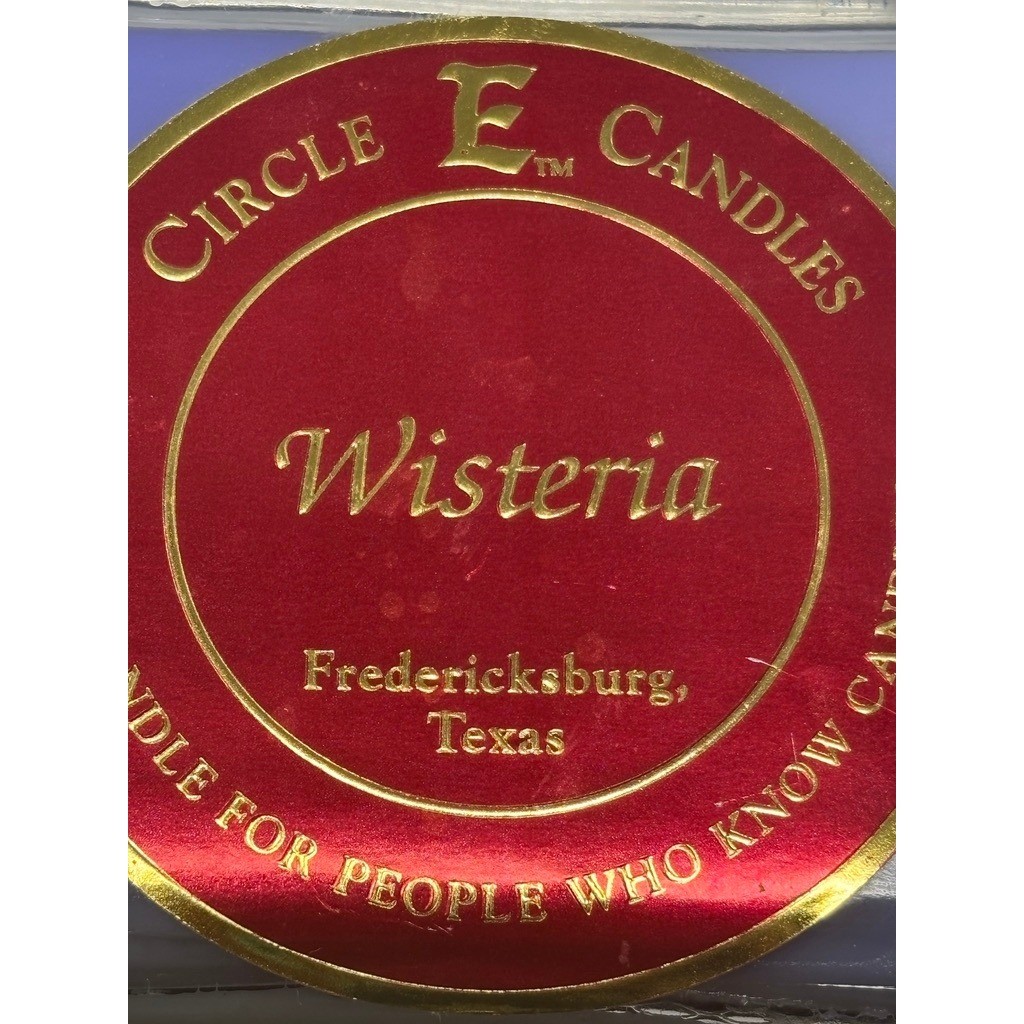 Circle E Candles Wisteria Candle 28 oz Fredericksburg Texas Burns 150-165 Hours