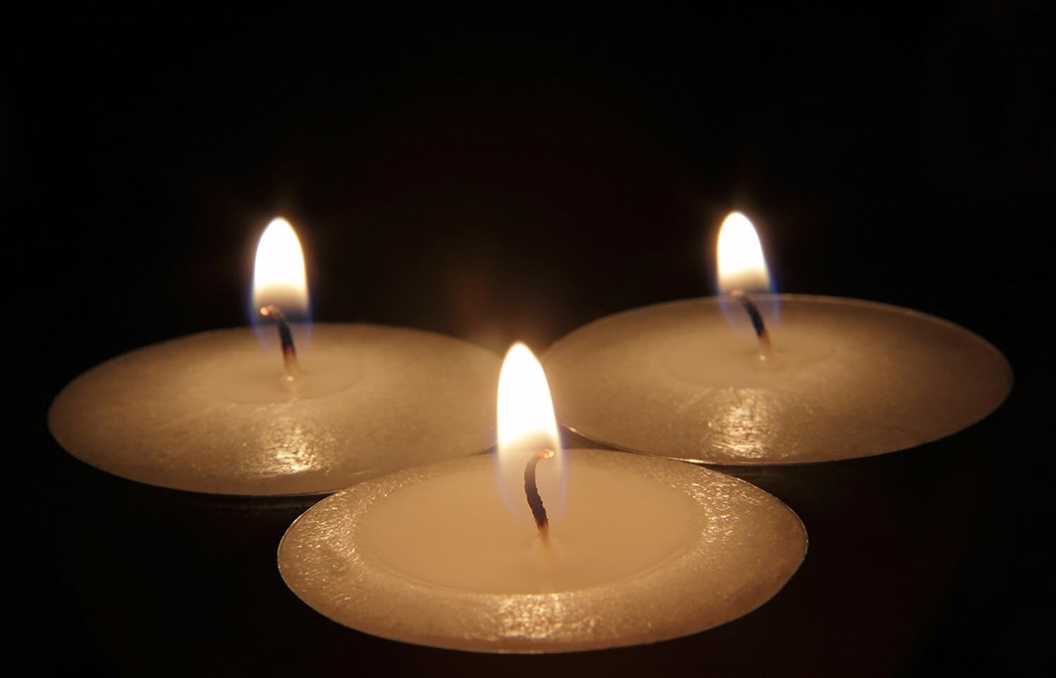 Long Burning 4-5 Hour Unscented Tea Light Candles, White, Bulk 200 pcs or 100 Pc