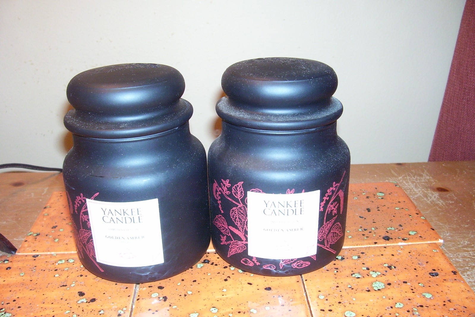 yankee candle 2-14.5oz JARS GOLDEN AMBER-BLACK JARS-RED ETCHING-REMOVABLE LABEL