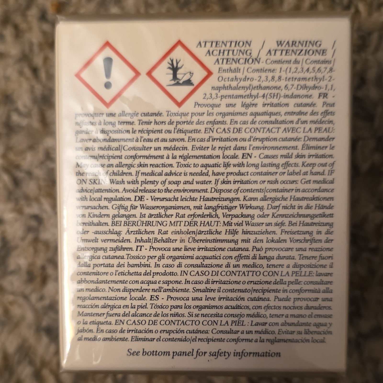 diptyque Feu de Bois Scented Candle Wood Fire 70g 2.4 oz White Wax