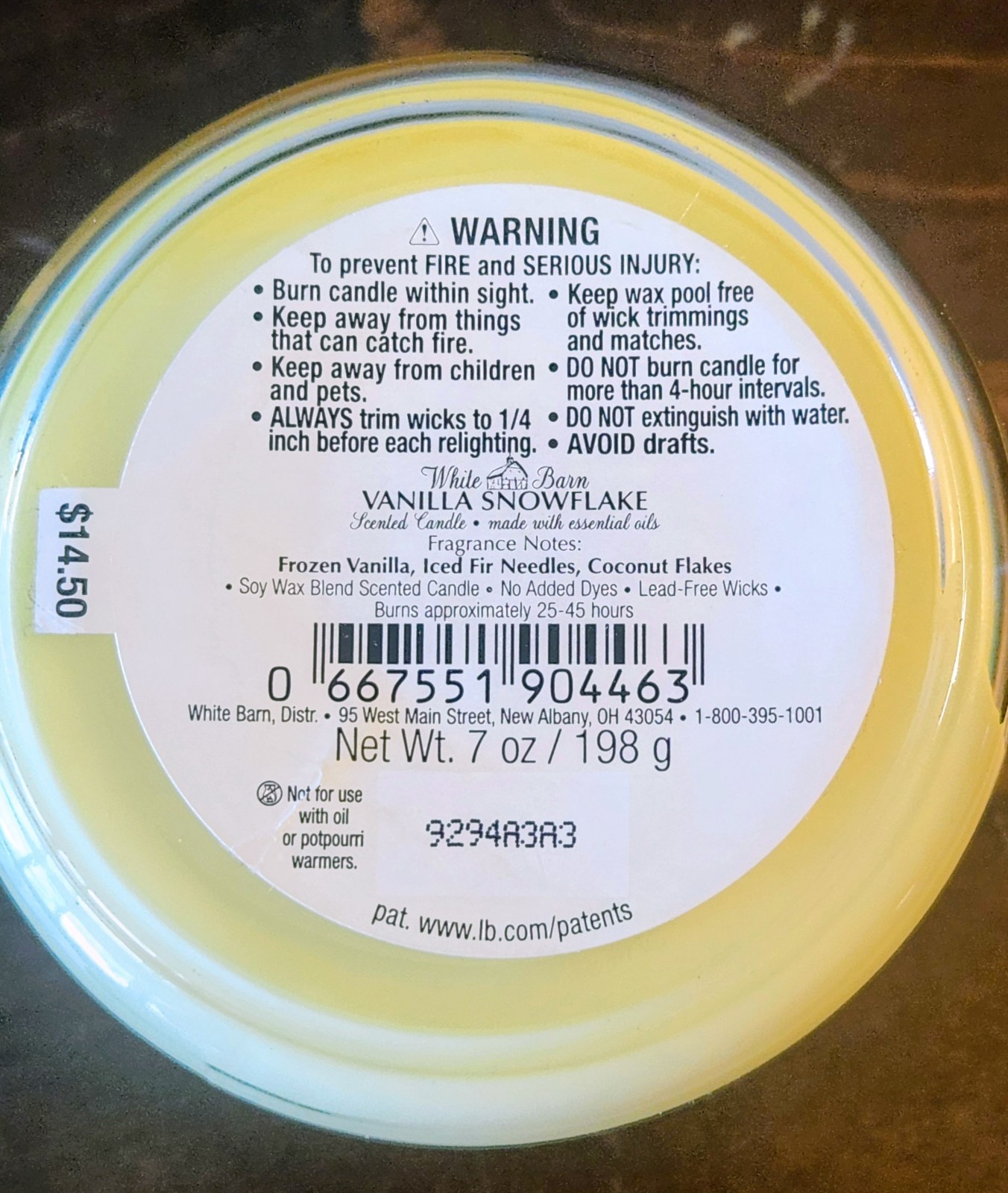 Brand New! Bath & Body Works Vanilla Snowflake Scented Essential Oils Candle 7oz