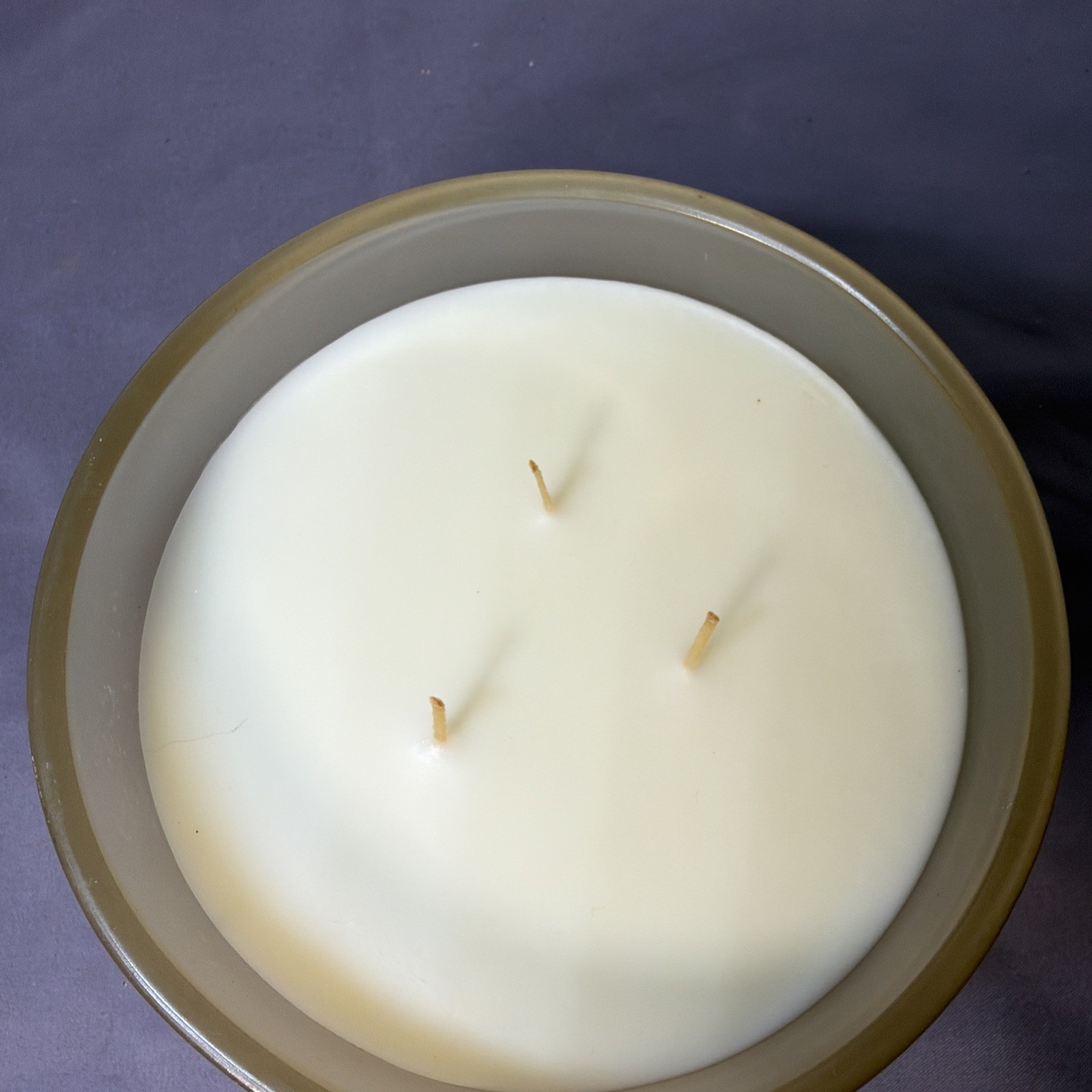 Pier 1 Imports Cuban Vanilla Scented 3 Wick Jar Candle 14 oz with Lid Brand New