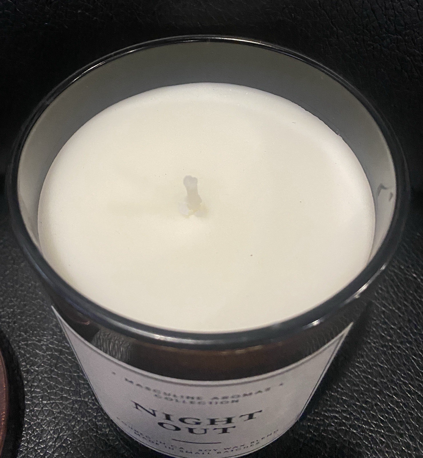 LEOBEN CO Night Out Candle 9oz Rare Discontinued Saffron & Amberwood BR540 Scent