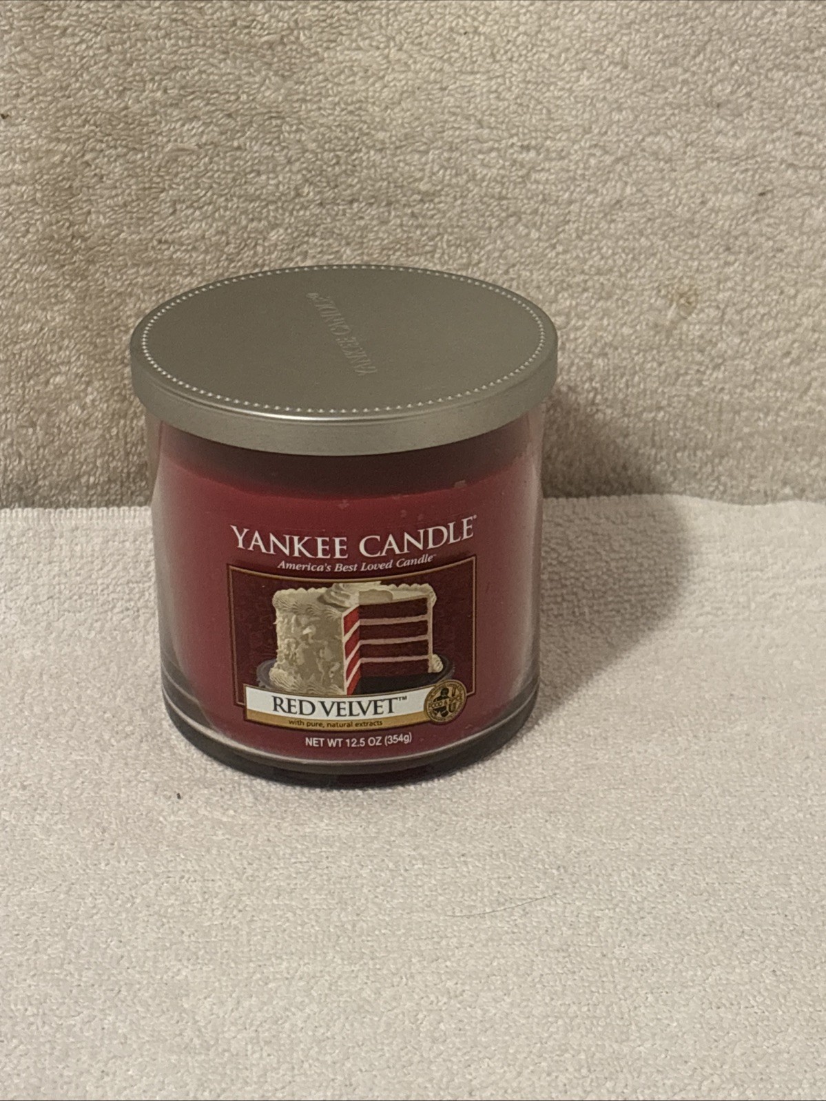 Yankee Candle Red Velvet Large Jar – Classic Label – NEW 12.5Oz FREE SHIP