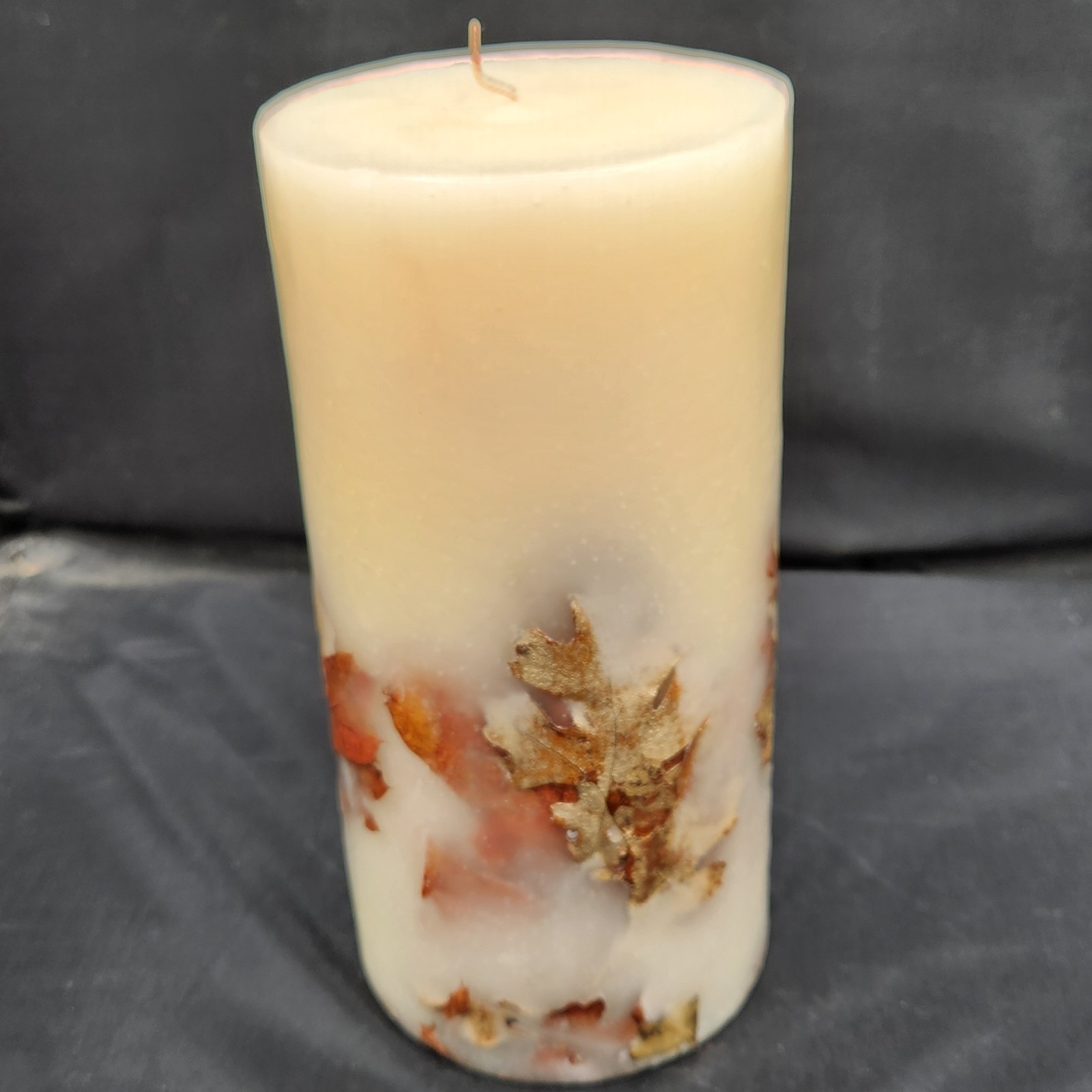 Pottery Barn Harvest Fall Leaf Botanical Candle 90-Hour Burn Time 4×8″ Unlit