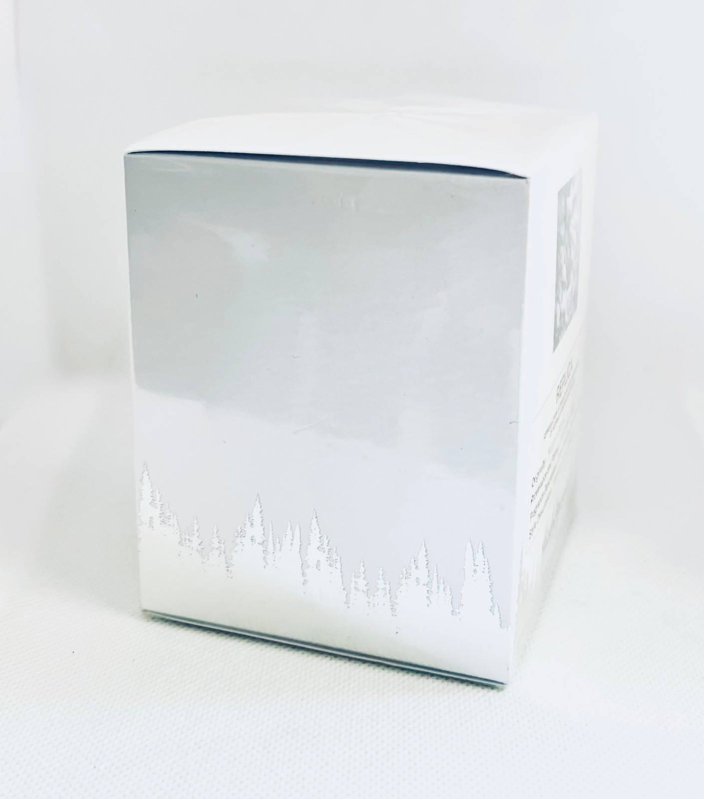 Maison Margiela – Replica WINTER STROLL Scented Candle – 5.82oz Limited Edition