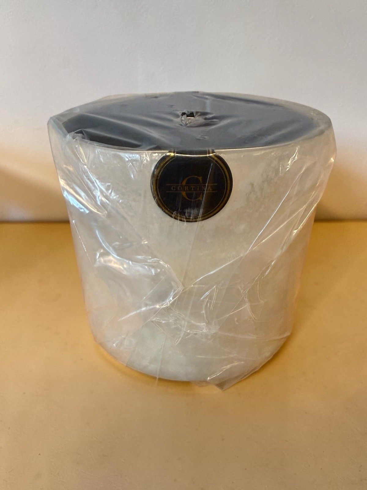 Cortina Candle Tobacco Flower Scented Candle 48 Oz. Medium 120 Hours Burn New