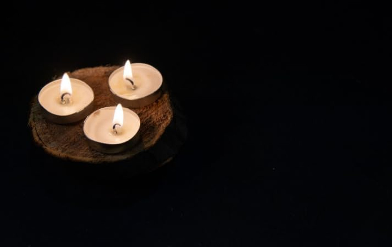 Bulk Mini Tea Lights – 50 Unscented White Travel Candles for Shabbat