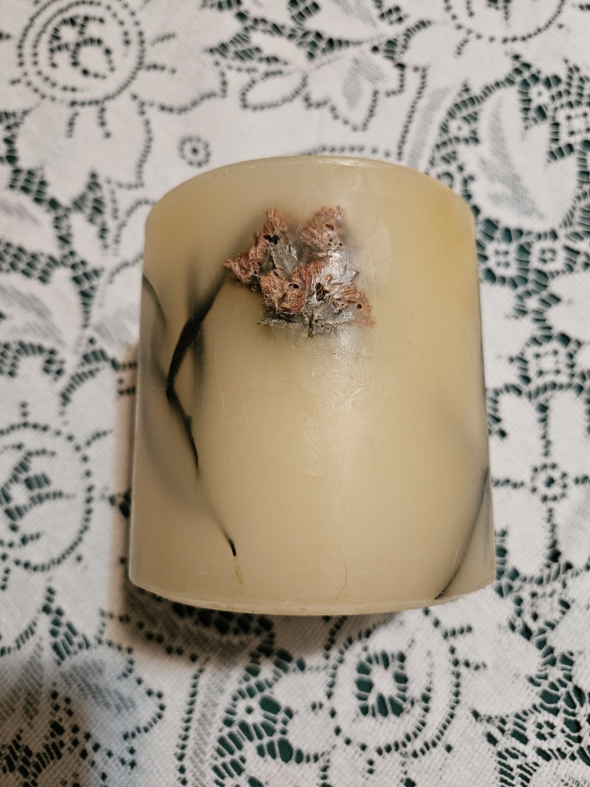 Claires Garden Botanical Candle With Flowers And Floral Stems Vintage