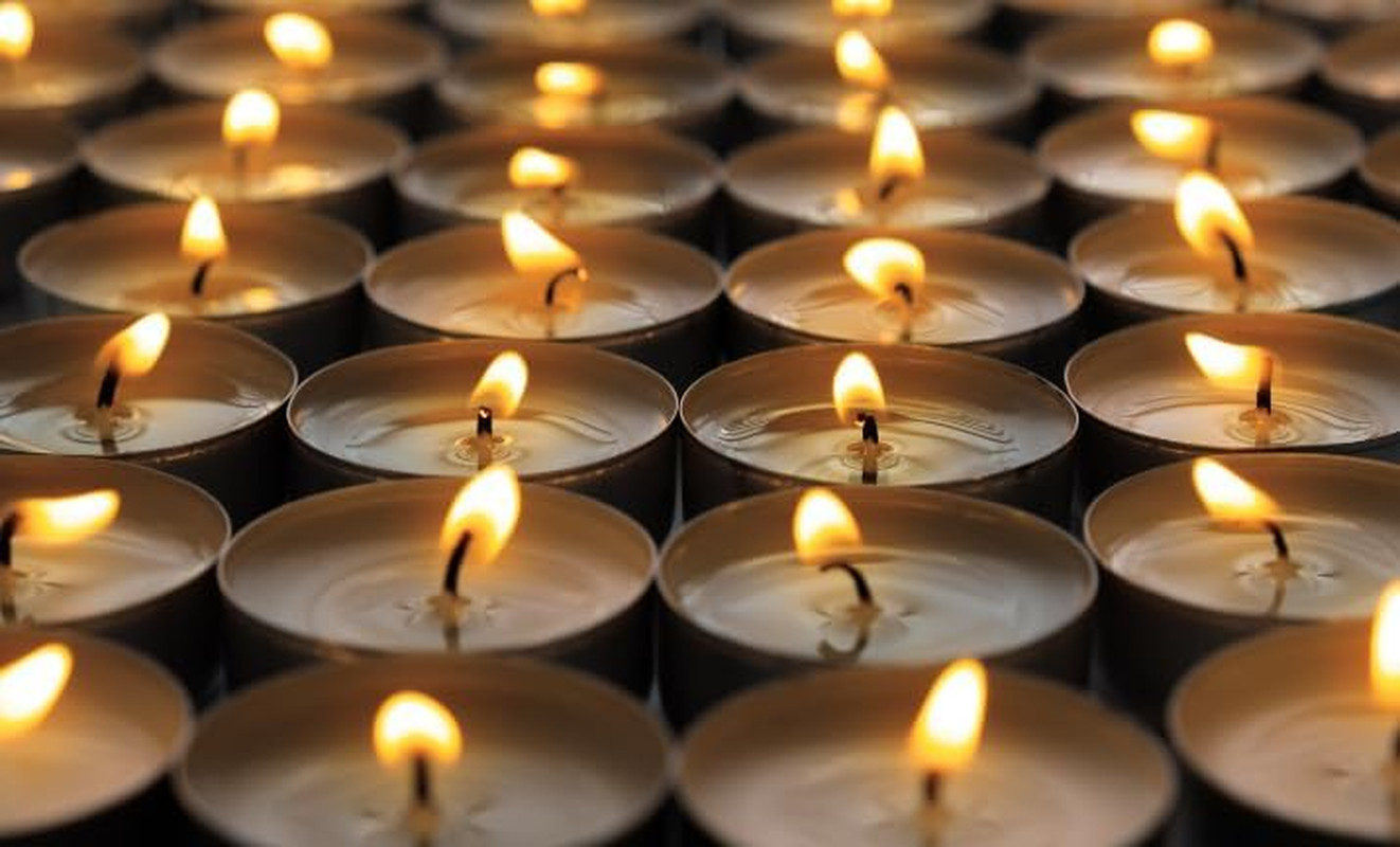 Bulk Mini Tea Lights – 50 Unscented White Travel Candles for Shabbat