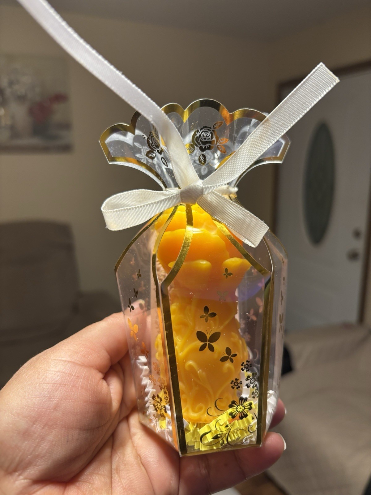 Handmade Flower Shaped Decorative Candle Assorted Colors Floral & Garden Theme