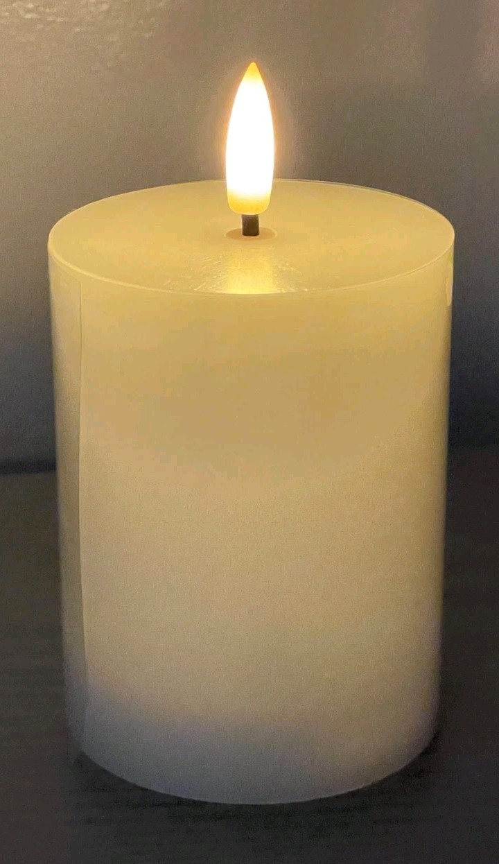 Flameless Battery-Operated Manual On/Off LED Candle ~ No Timer – Used Once