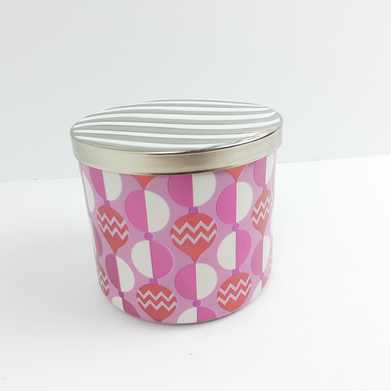 Bath & Body Works North Pole Punch Scented 3 Wick Candle Burns 25-45 Hrs 14.5oz