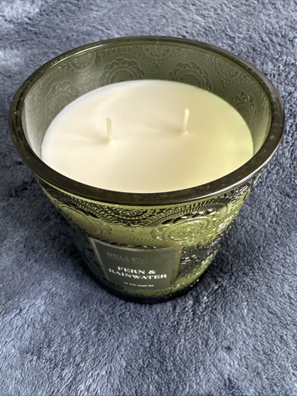 NEWBellevue Candle Forest Fern & Rainwater Embossed Green Soy Wick 12 Oz