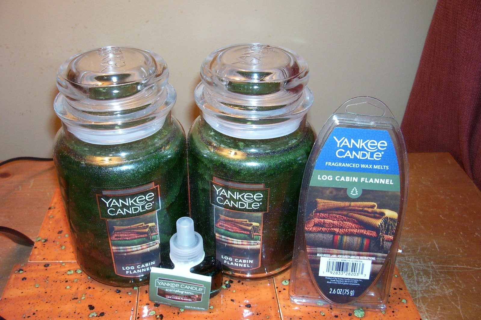 yankee candle 2-22oz JARS LOG CABIN FLANNEL + 1 PKG WAX MELTS + REFILL