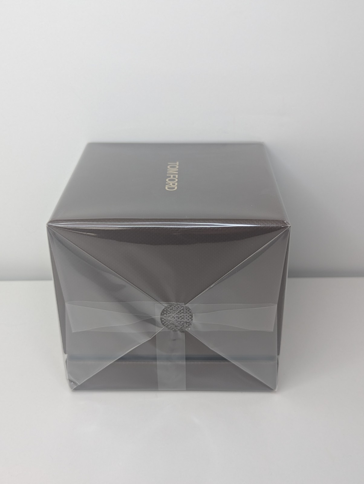 Tom Ford Ébène Fumé Candle 2.25″ Home Scent Bougie NEW Sealed in Box