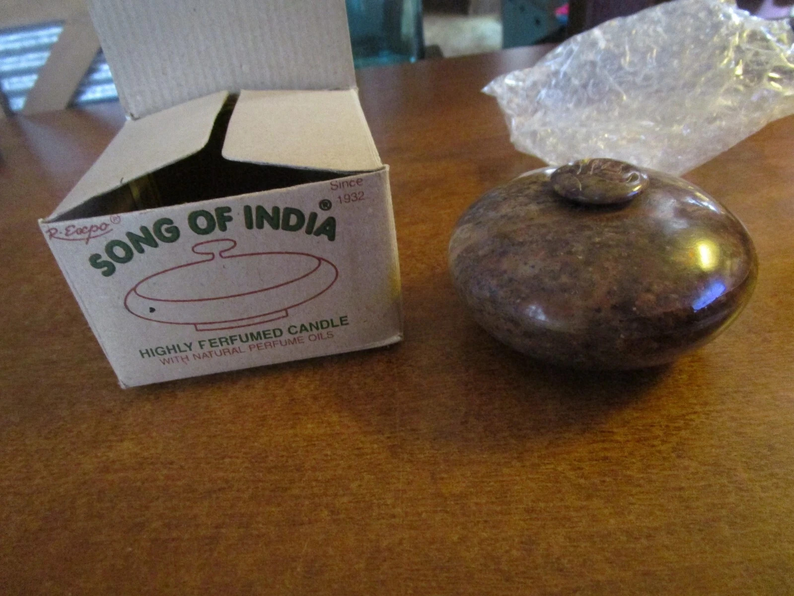R- EXPO HIGHLY PERFUMED CANDLE – SONG OF INDIA – NEW