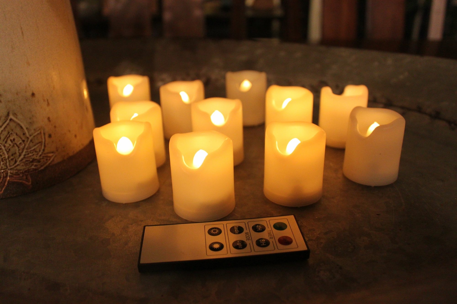 EcoGecko Indoor Outdoor Weatherproof Flameless Warm Glow Votive Candles w Remote