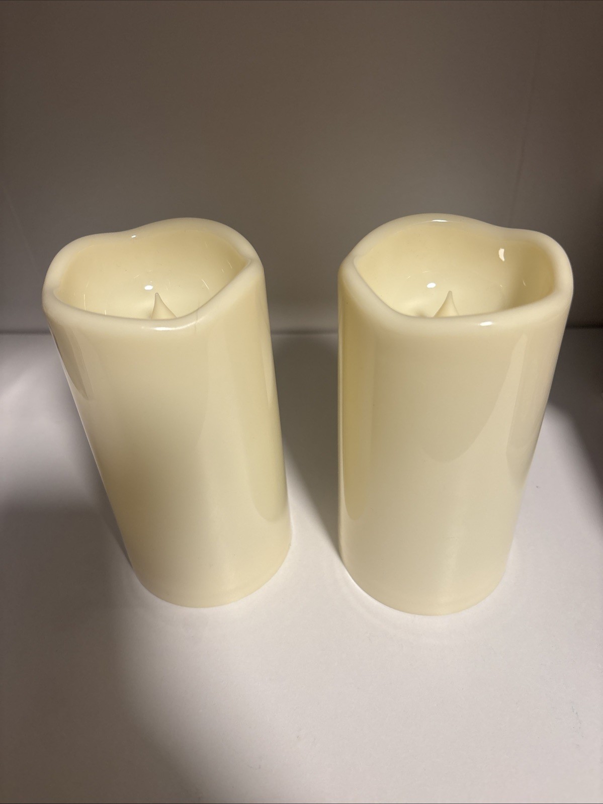 LED Flameless Candles Set of 2 w/ Remote & Batteries New Open Box