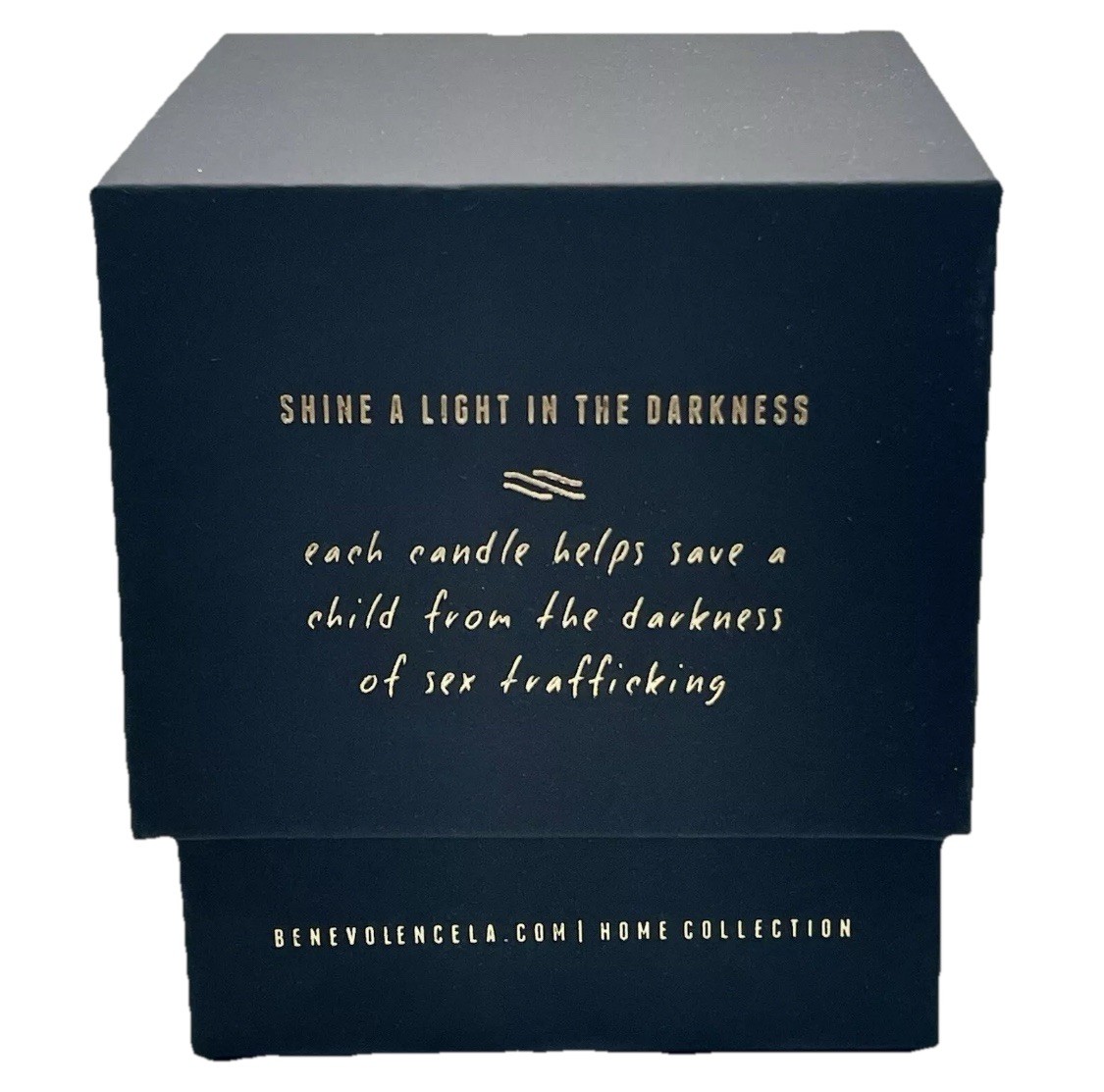 Benevolence Los Angeles Candle Rose & Sandalwood 220g/7.75oz. New In Box