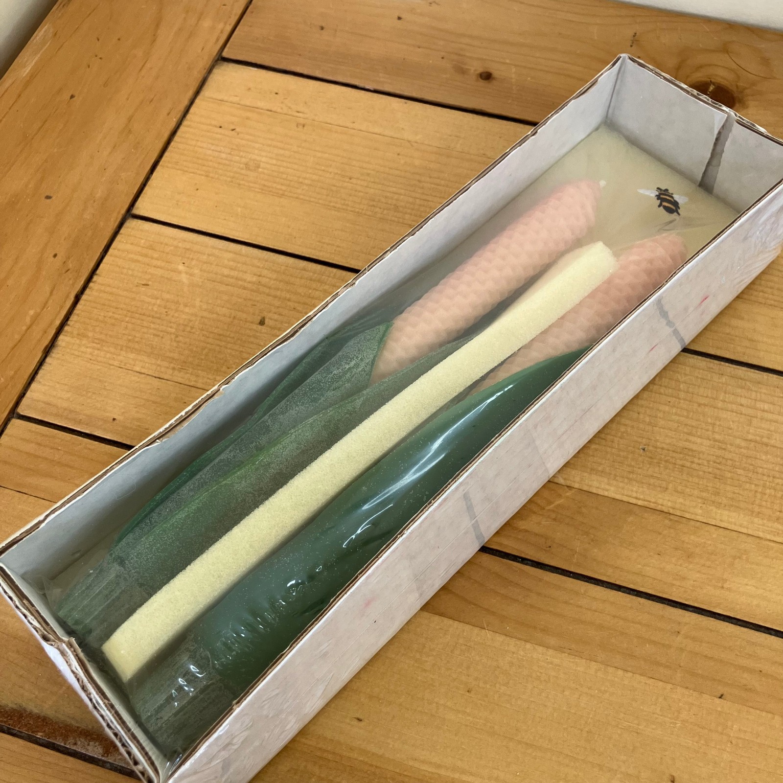 Hand Rolled Pure Beeswax Taper Candles Artisan Made in Canada Pink/Green 10″