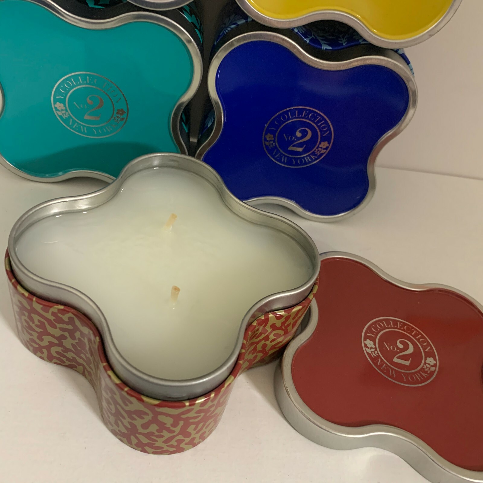Yankee Candle Y. Collection No.2 New York Perfumed Tin Quatrefoil 6.8 oz Candle