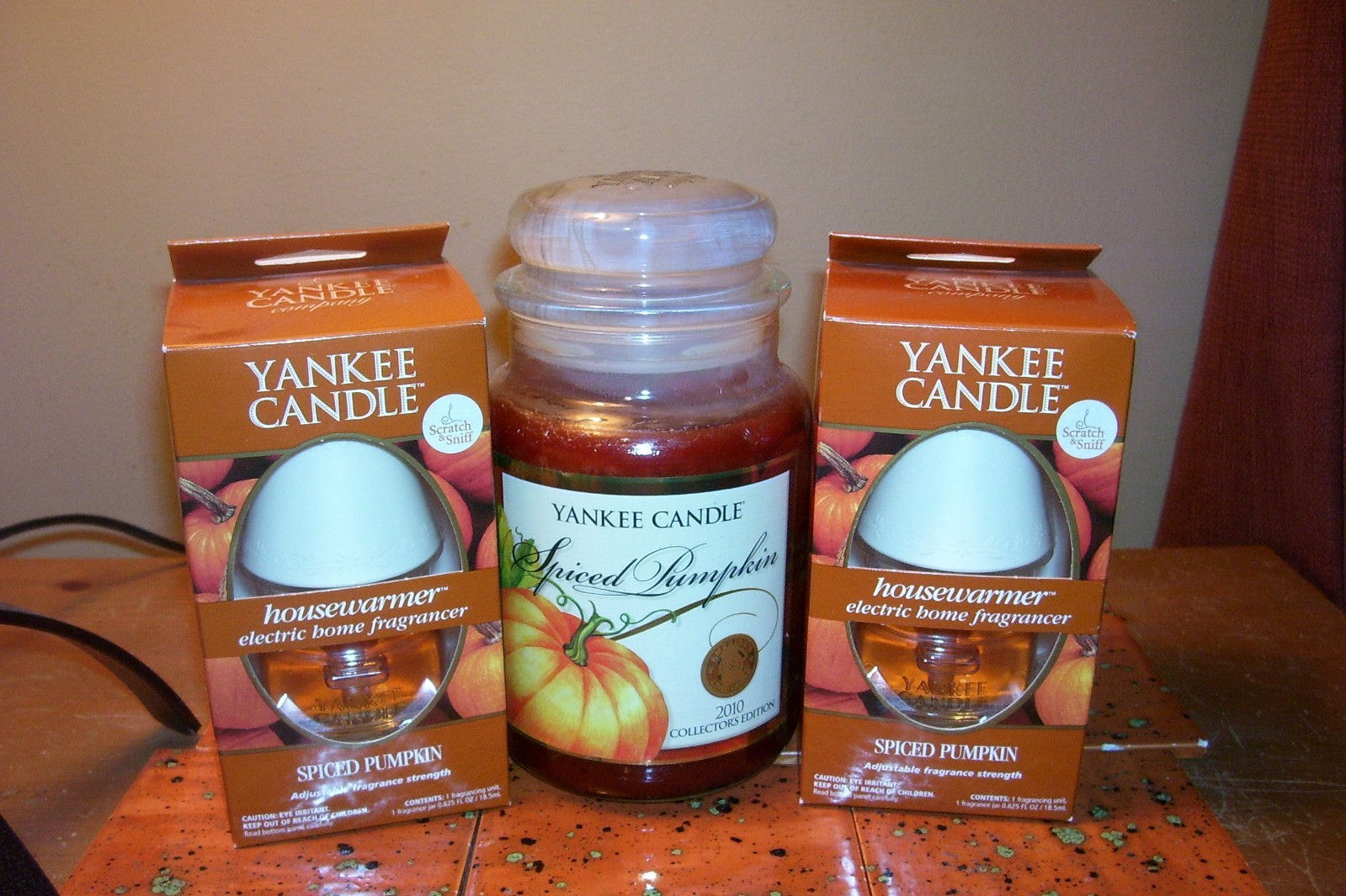 yankee candle 22oz SPECIAL EDITION JAR SPICED PUMPKIN + BASE UNITS WITH REFILLS