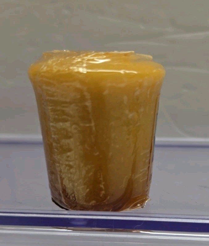 Yankee Candle Sun and sand Votive Candle 1.75 oz New Retired